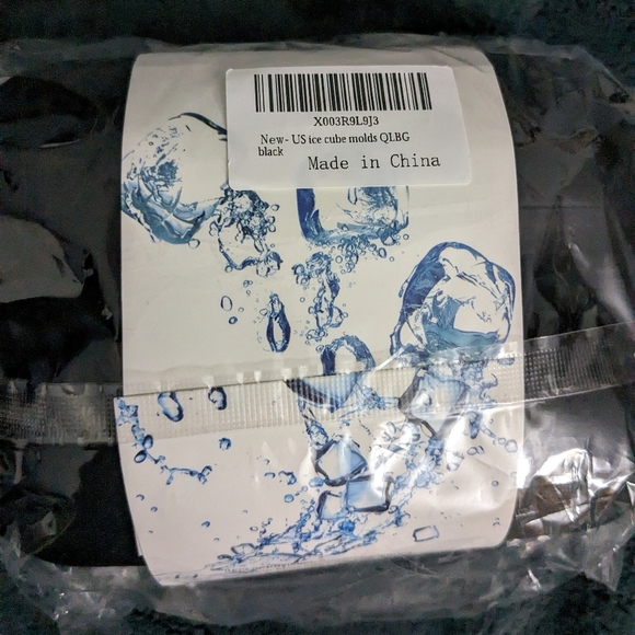 Ice Cube Tray/Molds. Large. NWT - Picture 5 of 8